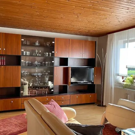 Ferienwohnung Leuchtbergblick Mit Terrasse Und Pkw Stellplatz Eschwege Exterior photo