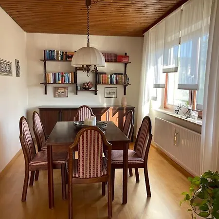 Ferienwohnung Leuchtbergblick Mit Terrasse Und Pkw Stellplatz Eschwege Exterior photo